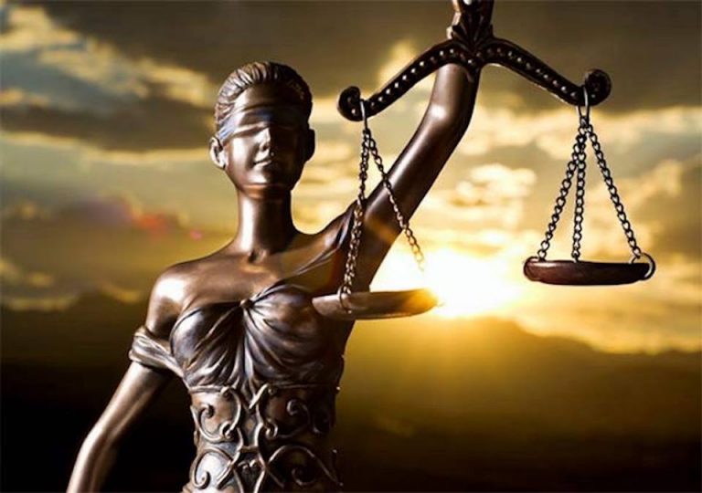क्या देश की न्याय व्यवस्था भगवान भरोसे है ?