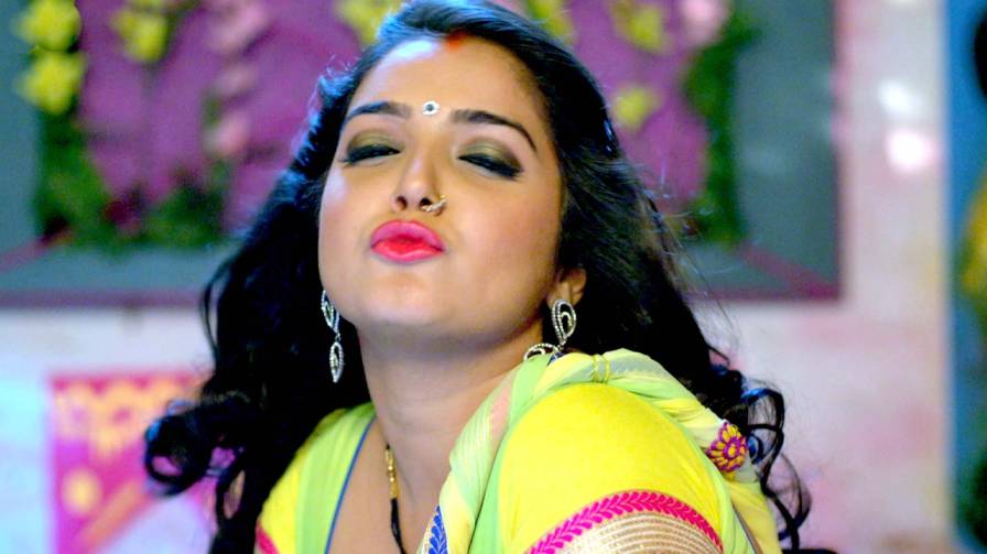 Bhojpuri Hot Songs : आम्रपाली दुबे का New Hot Song हुआ रिलीज, इंटरनेट पर मचा रहा धमाल