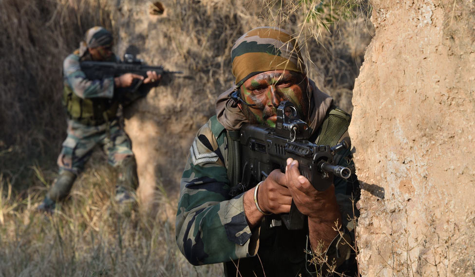 India-China border conflict : सुरक्षा बलों को 15 दिनों तक के युद्ध के लिए गोलाबारूद जमा करने के निर्देश