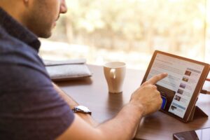 pexels-linkedin-sales-navigator-1251844 3