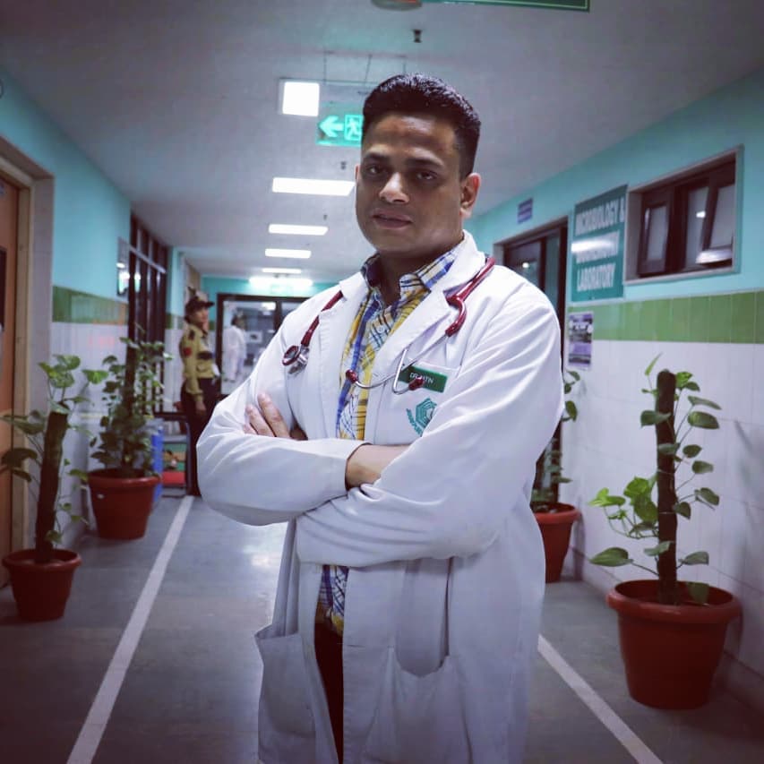 IAS Nitin Shakya : लोगों ने कहा तुम कभी सफल नहीं हो सकते, मेहनत और लगन से पढ़ाई कर पहले डॉक्टर और फिर बनें अधिकारी 2