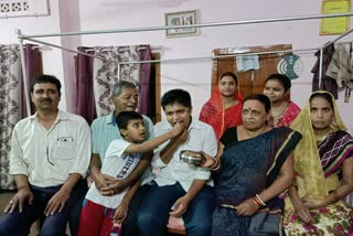 Manish kumar upsc : पिता की मौत के बाद कोचिंग पढ़ाकर उठाई परिवार की जिम्मेदारी, मेहनत से कि पढ़ाई और पहले प्रयास में पास की upsc परीक्षा 3