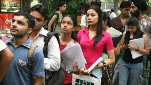 students_3-sixteen_nine 3