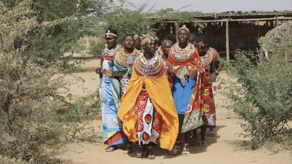 South africa umoja village : बिना पुरुषों के इस गांव की महिलाएं अचानक होने लगी हैं गर्भवती, 30 सालों से गांव में मर्दों की एंट्री पर है बैन 7