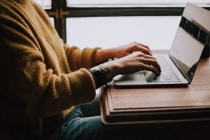 christin-hume-mfB1B1s4sMc-unsplash 3