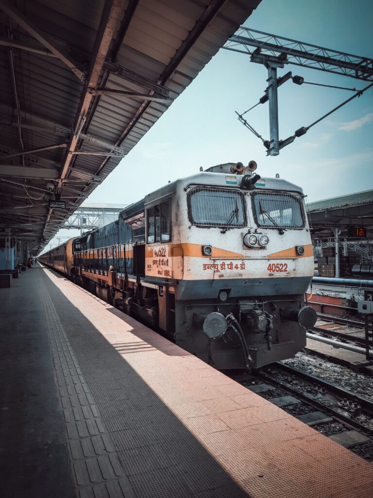 Indian Railways : रेलवे ने ट्रेन से सफर करने वाले यात्रियों की सुविधा के लिए किया ये बड़ा बदलाव, अब TTE नहीं कर सकेंगे मनमानी 1