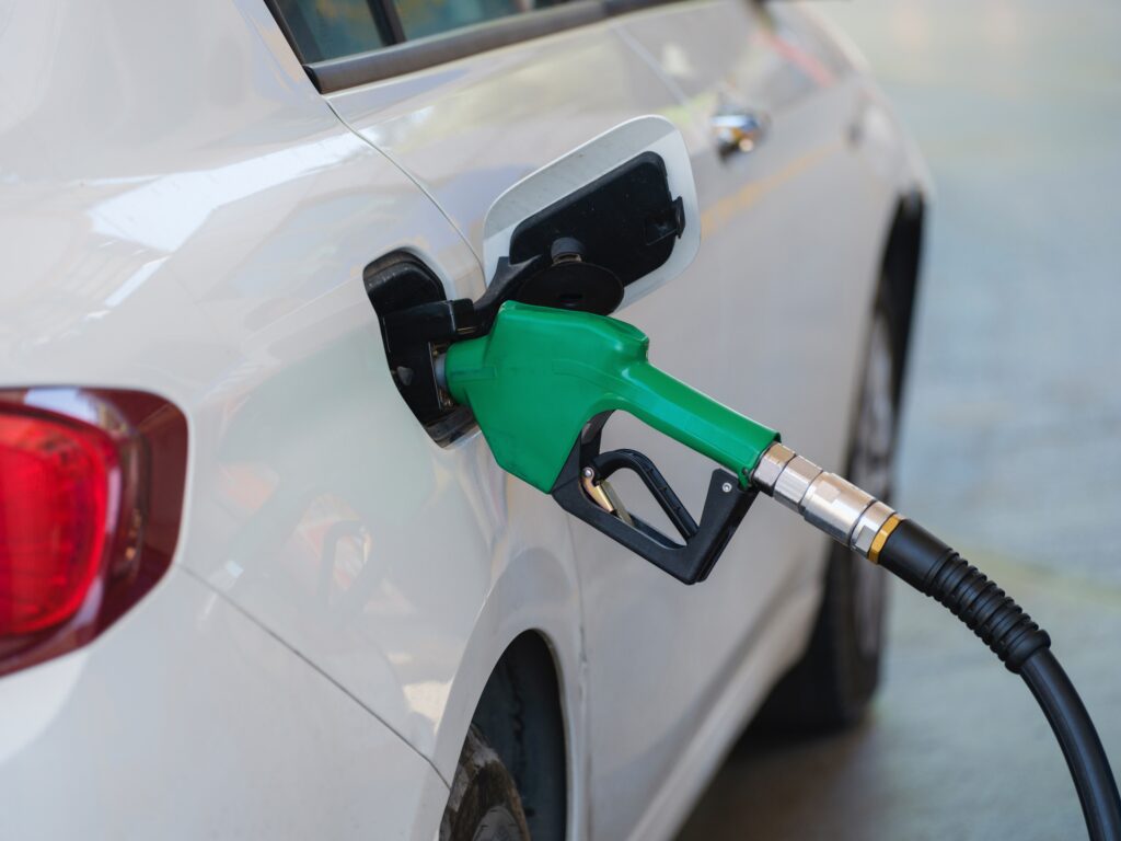 Petrol Diesel Price in Uttar Pradesh : यूपी में पेट्रोल-डीजल की बढ़ती कीमतों से परेशान लोगों के लिए खुशखबरी, नहीं बढ़ेंगे दाम 1