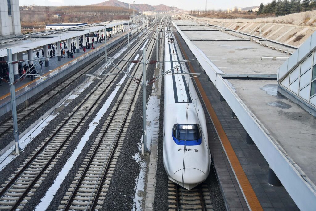 Vande Bharat train : सहारनपुर के लोगों के लिए खुशखबरी, यात्रियों की सुविधा के लिए बहुत जल्द सहारनपुर की पटरियों से गुजरेगी वंदे भारत ट्रेन 1