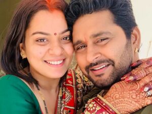 Nidhi-jha-First-Photo-after-marriage-with-Yash-kumar-Mishra 3